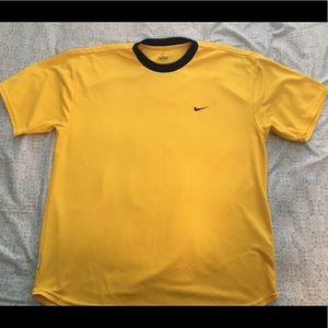 Men’s Nike shirt
